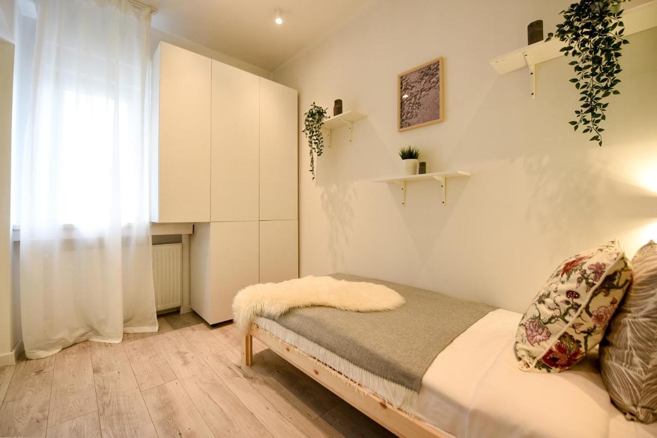 Spacious 1Br In The City Center - Amazing For Extended Stays ブカレスト エクステリア 写真