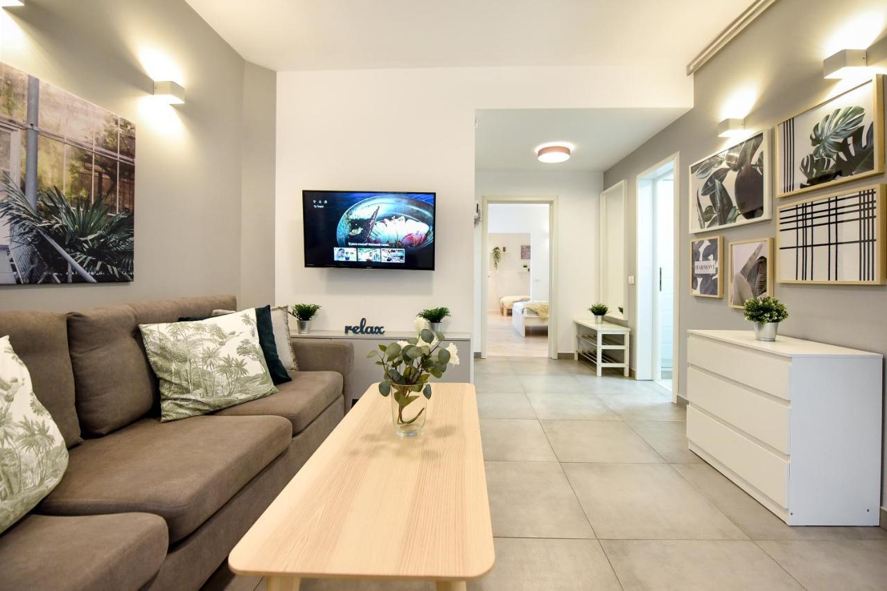 Spacious 1Br In The City Center - Amazing For Extended Stays ブカレスト エクステリア 写真